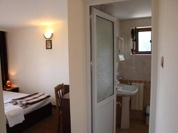 Фото номера Двухместный номер с 1 кроватью и балконом Отель Family Hotel Diana г. Lyaskovo 6