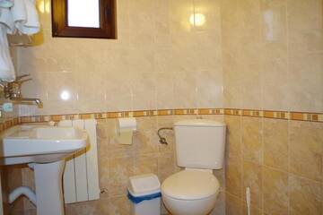 Фото номера Двухместный номер с 2 отдельными кроватями Отель Family Hotel Diana г. Lyaskovo 3