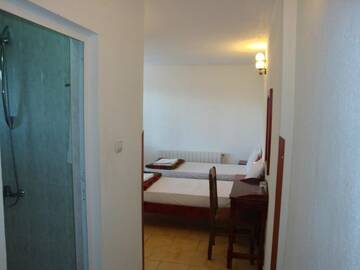 Фото номера Двухместный номер с 2 отдельными кроватями Отель Family Hotel Diana г. Lyaskovo 4