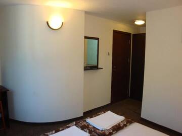 Фото номера Двухместный номер с 1 кроватью Отель Family Hotel Diana г. Lyaskovo 5